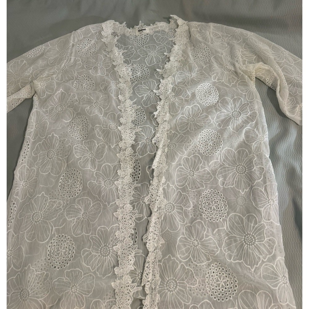Kindred Boho Embroidered Kimono Coverup Size 2X White Open Front Flutter Scallop